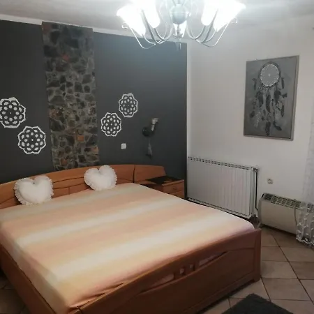 Apartment Apartmaji Renc Rence